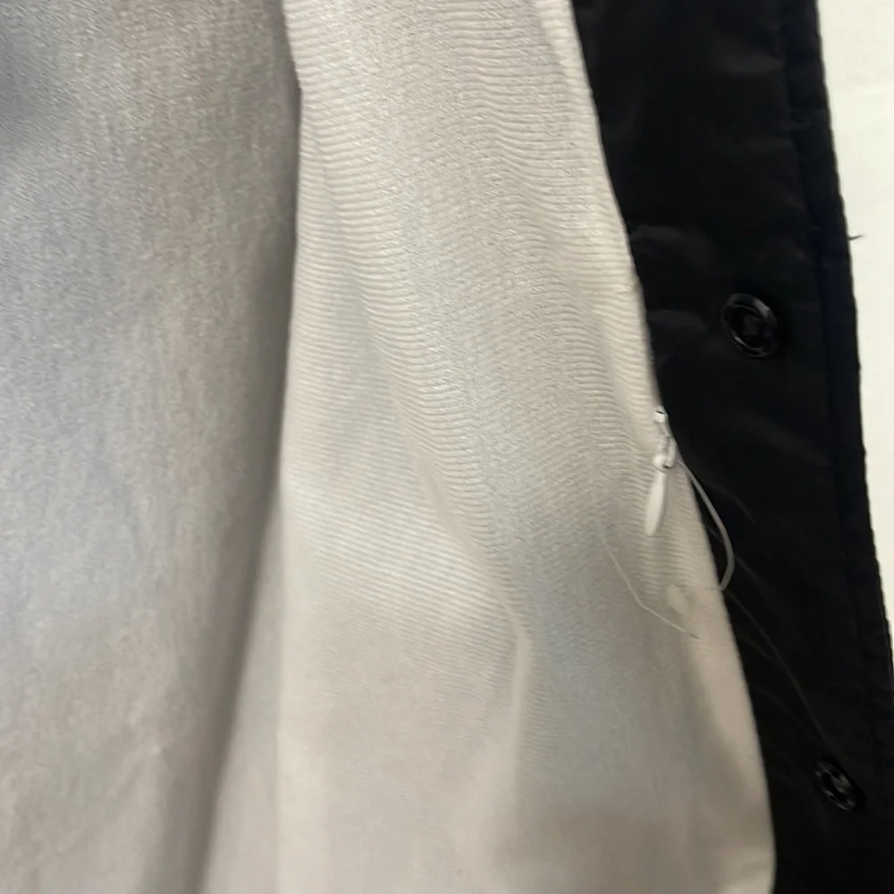 Beetlejuice wind breaker - Picture 4 of 5